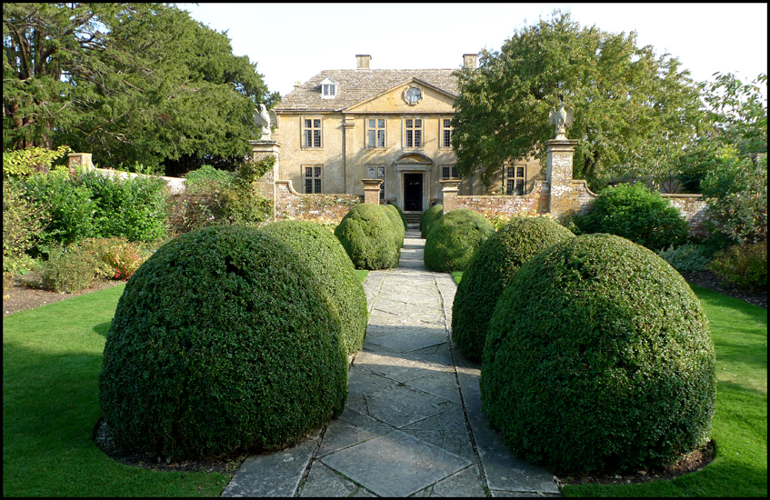 Sunday October 10th (2010) Tintinhull House and Garden width=