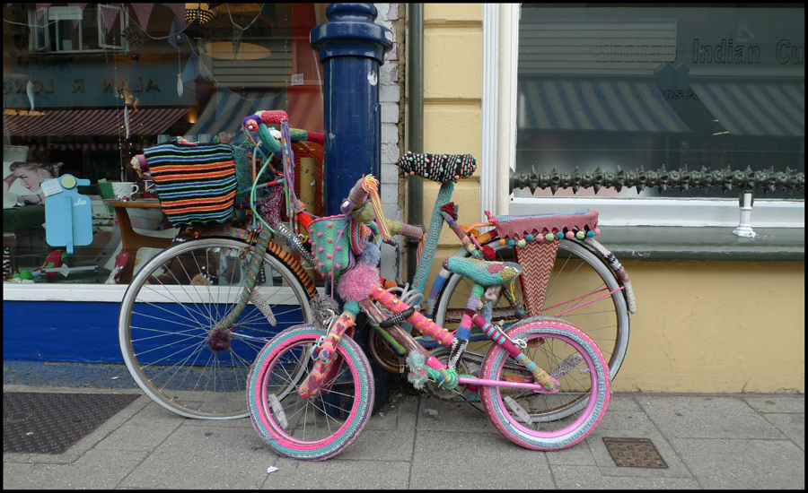 Wednesday September 21st (2011) Yarn Bombing 02 width=