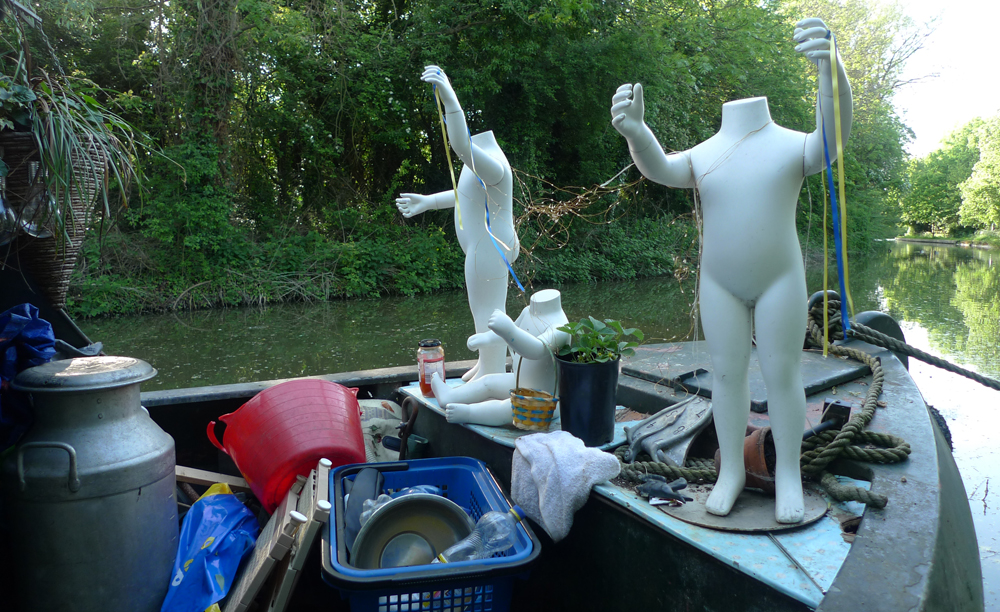 Saturday May 14th (2022) Headless mannequins supporting Ukraine width=