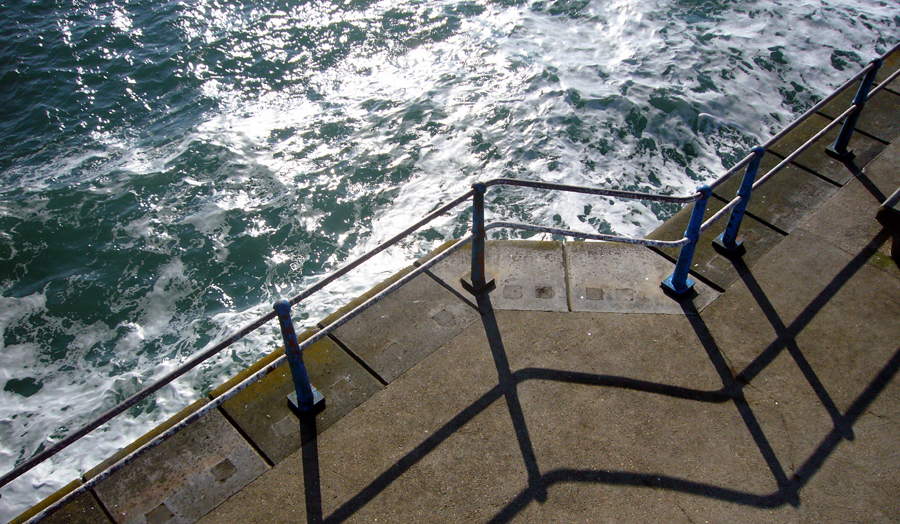 Monday February 18th (2008) Waves width=