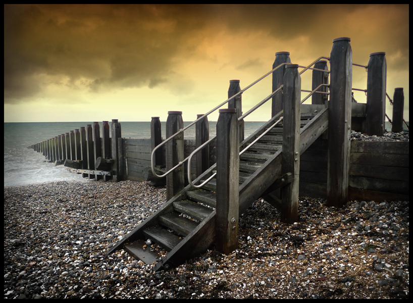 Tuesday November 9th (2010) It's been raining all day ! width=