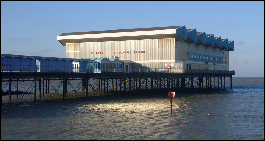 Friday December 26th (2008) Herne Bay Pier width=