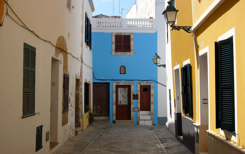 Wednesday August 2nd (2006) Blue house width=