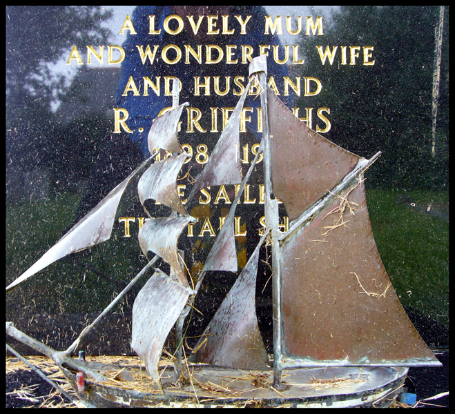 Monday October 15th (2007) A lovely Mum width=