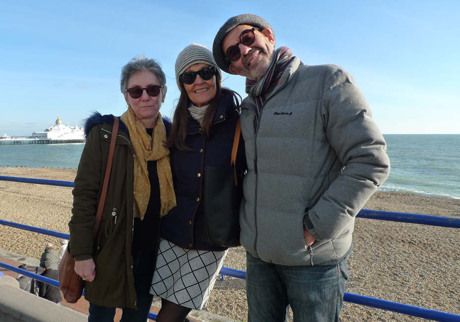 Sunday December 23rd (2018) We meet Tess and Michael on the promenade. width=