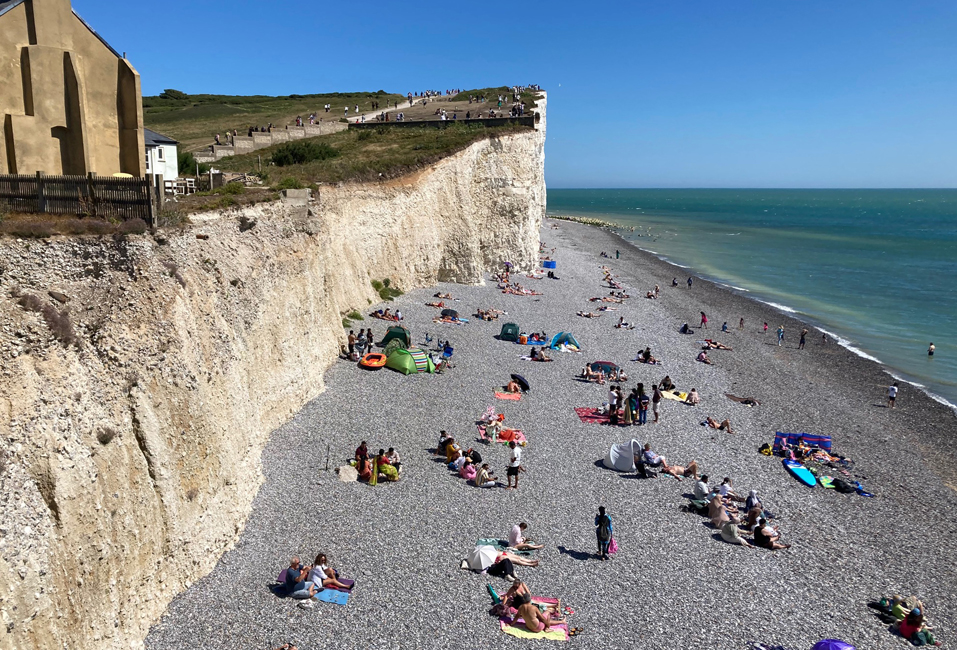 Sunday July 13th (2025) Birling Gap - Looking East on another beautiful hot summer day width=