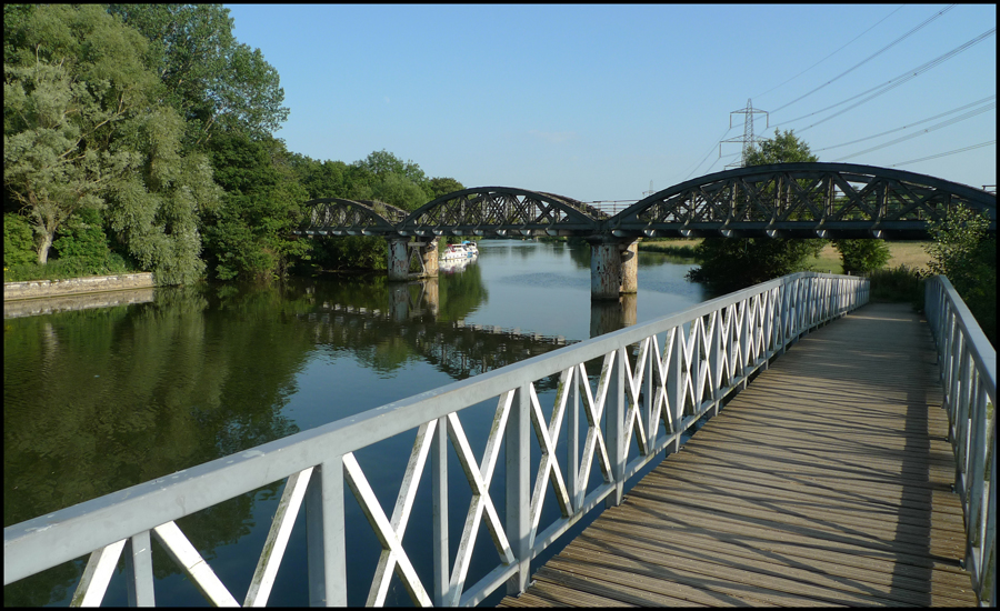 Friday July 19th (2013) Bridges over the Thames width=