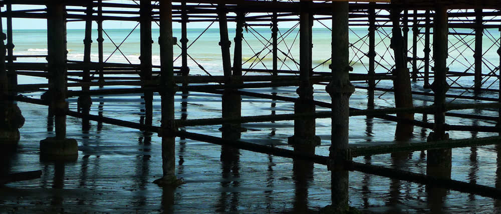 Monday October 3rd (2016) Under the pier at St.Leonards width=