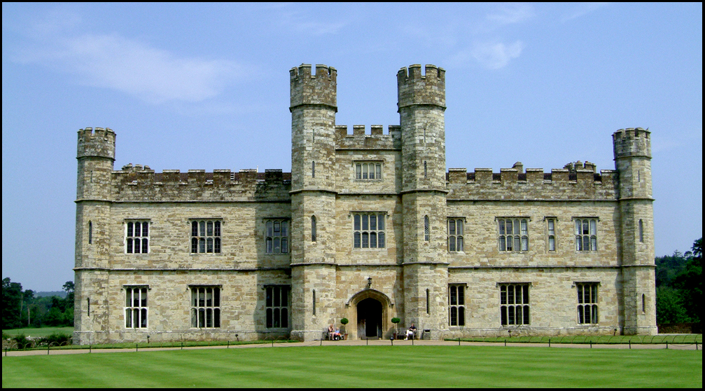 Thursday May 31st (2012) The Castle @ Leeds Castle width=