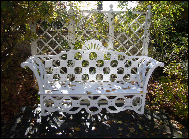 Sunday October 25th (2009) Reconstructed Georgian bench width=