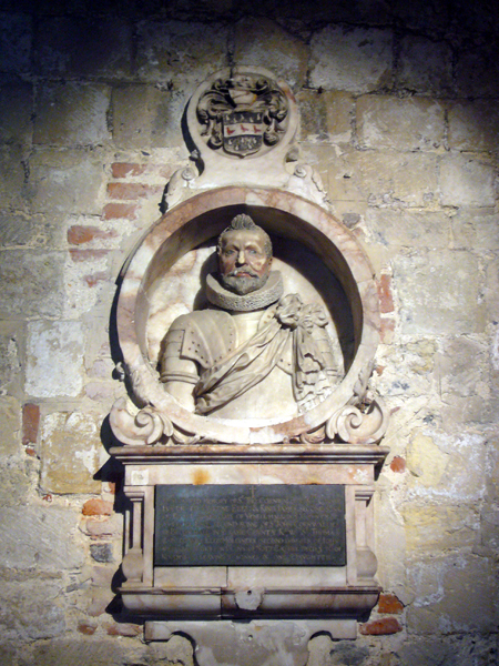 Monday April 27th (2009) Some Old Dead Bloke width=