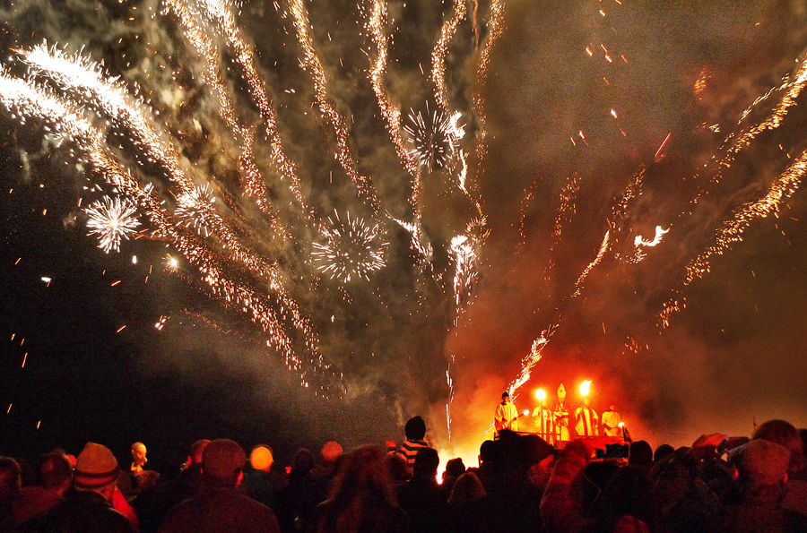Wednesday November 5th (2014) Lewes Bonfire (Borough) width=