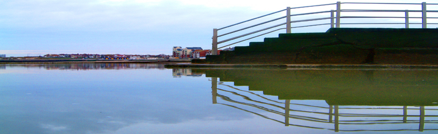 Monday February 13th (2006) Long & Thin width=