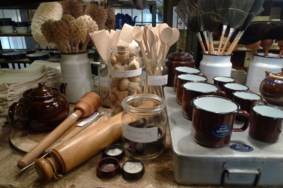 Wednesday July 4th (2018) Bakelite salt pots ... width=