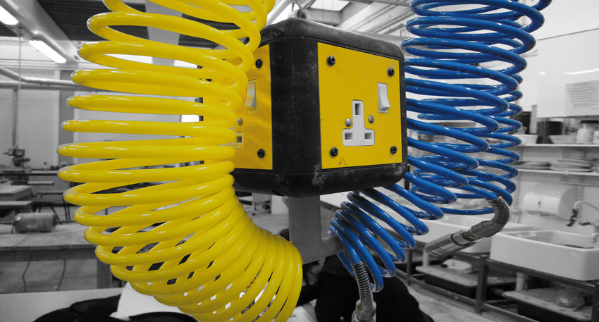 Monday February 5th (2007) Hanging Plugs width=