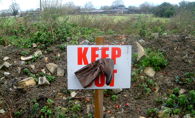 Monday October 2nd (2006) Keep Out width=