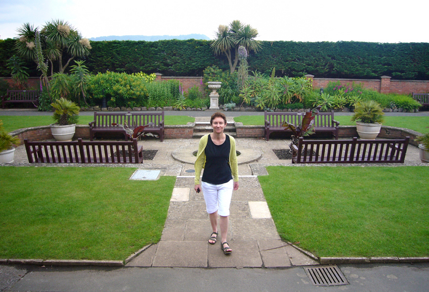 Friday May 30th (2008) Connaught Gardens, Sidmouth width=