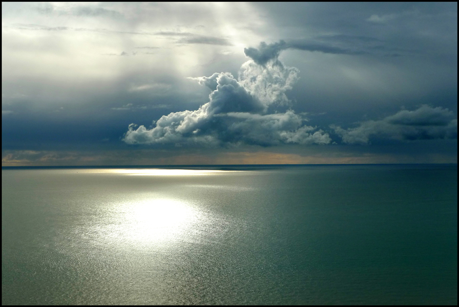 Tuesday November 16th (2010) Dramatic cloud... width=