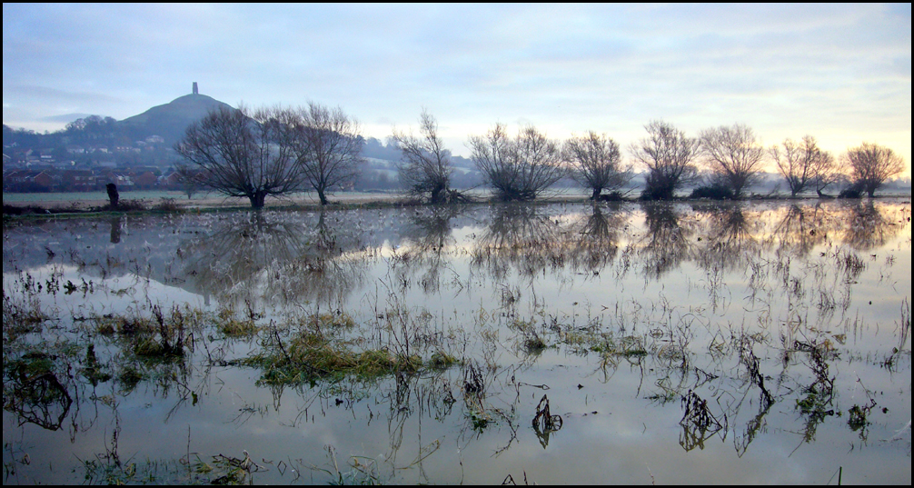 Sunday December 14th (2008) Glastonbury Tor width=