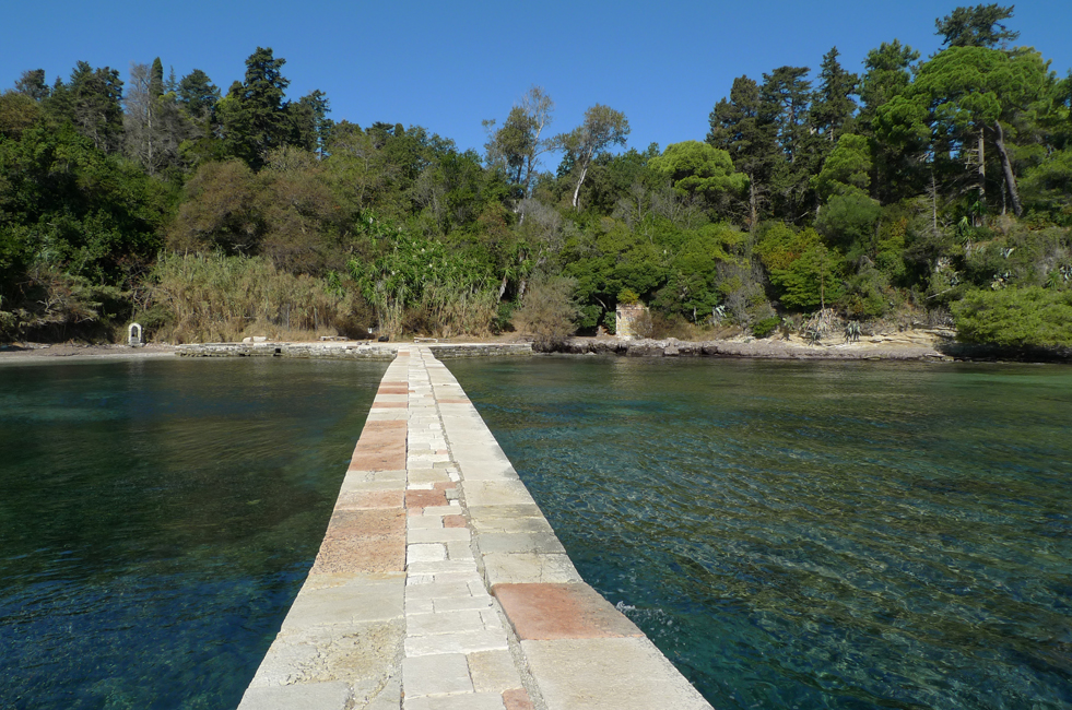 Saturday September 23rd (2017) Mon Repos water's edge. width=