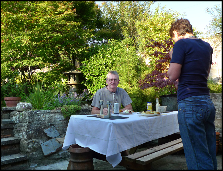 Friday June 25th (2010) Al Fresco width=