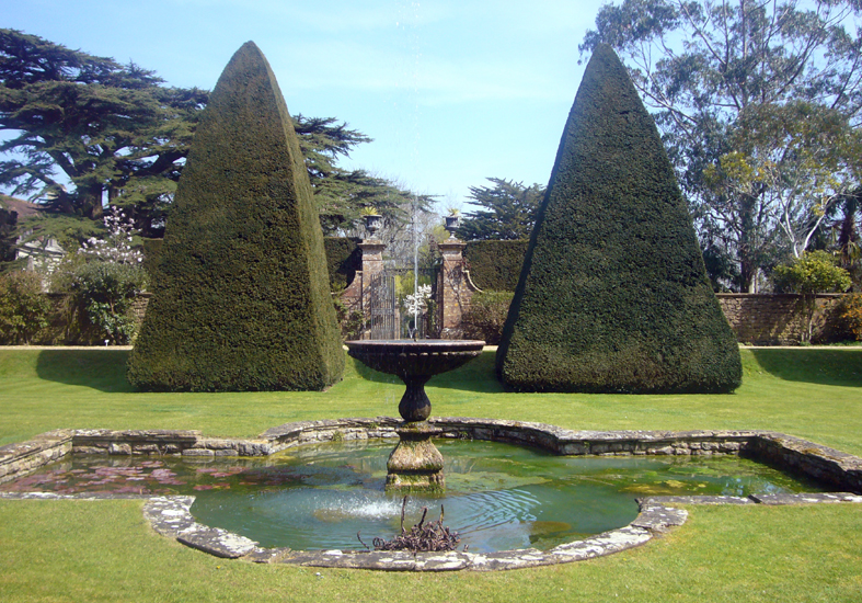 Saturday April 7th (2007) Athelhampton Garden width=