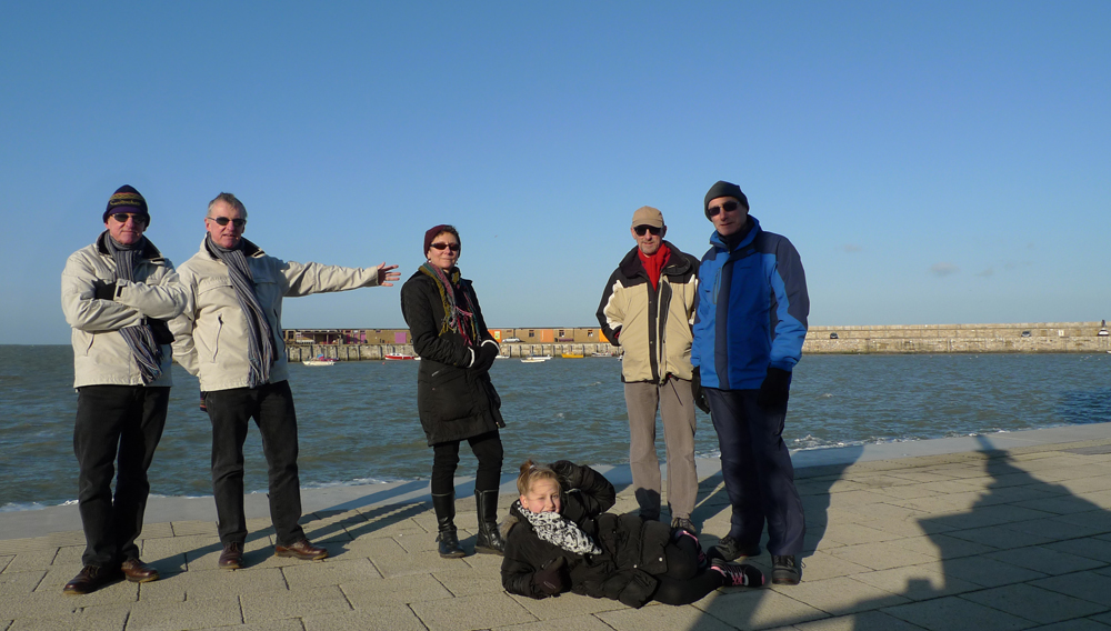 Thursday December 25th (2014) Glorious weather for a Christmas Day stroll into Margate. width=