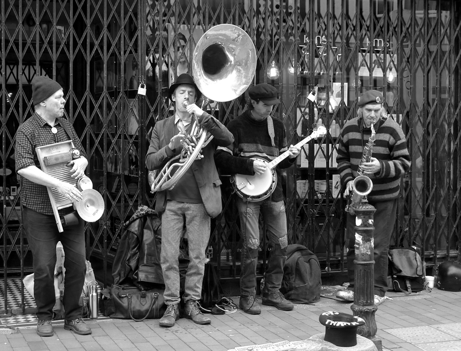 Sunday May 19th (2019) Terrific tunes from this street band in Brighton Lanes today. width=