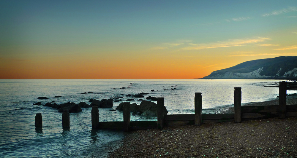 Saturday October 20th (2018) A walk to the promenade to watch the sun go down. width=