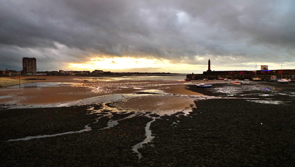 Sunday December 31st (2017) Sundown, and the tide is out. width=